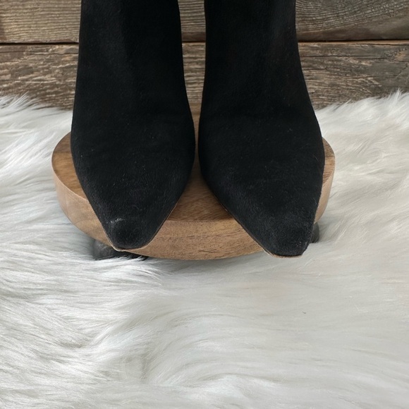 STUART WEITZMAN | Fringe Trim Suede Boot - Picture 4 of 6